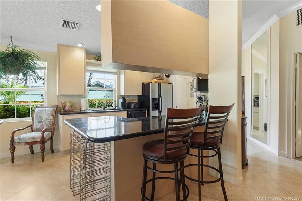 1635 SW Waterfall Blvd