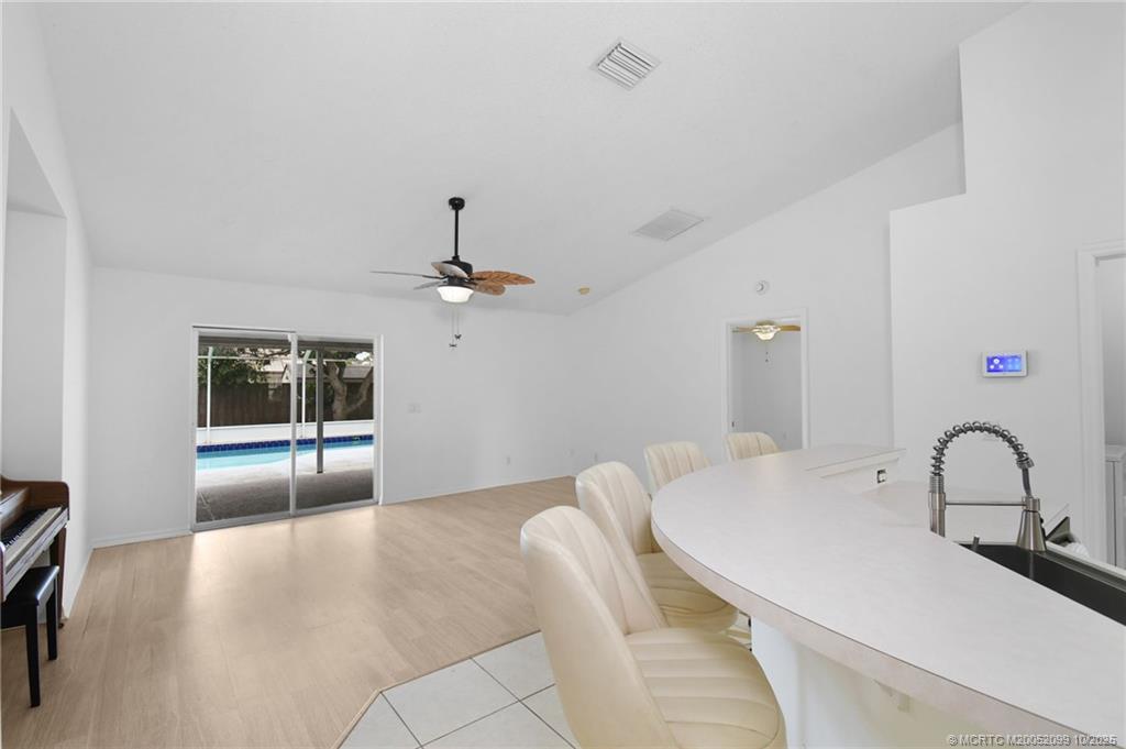 2077 SE Camden Street