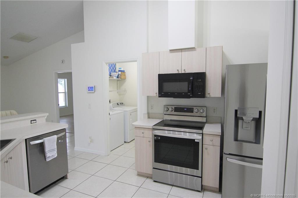 2077 SE Camden Street