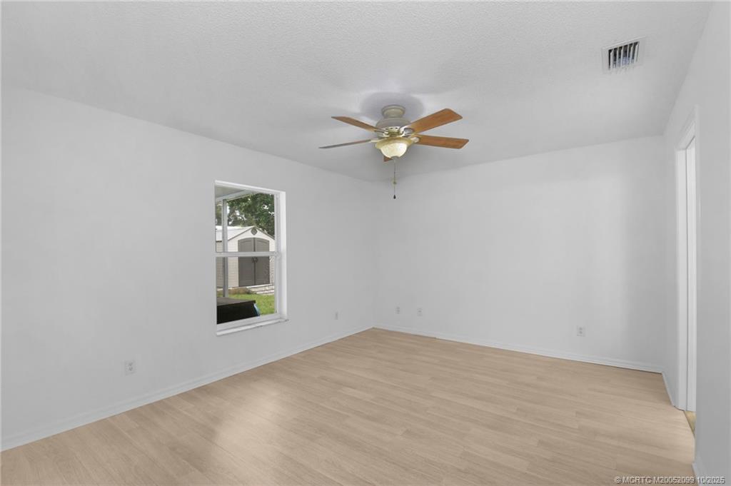 2077 SE Camden Street