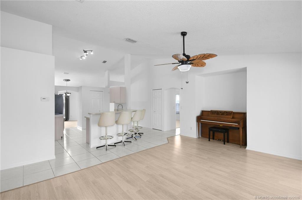 2077 SE Camden Street