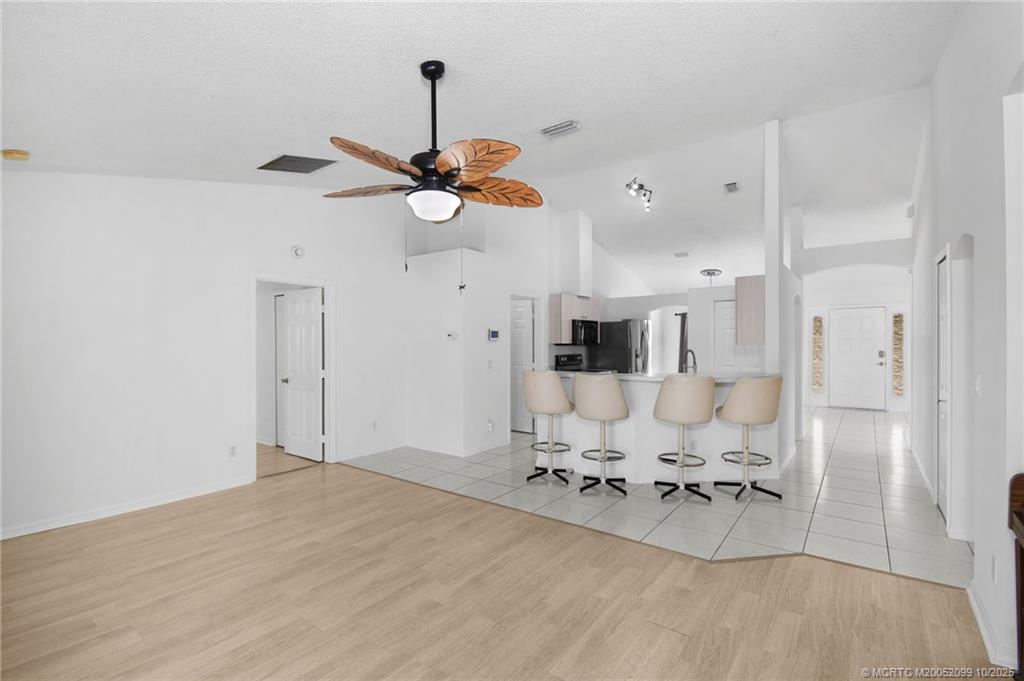 2077 SE Camden Street