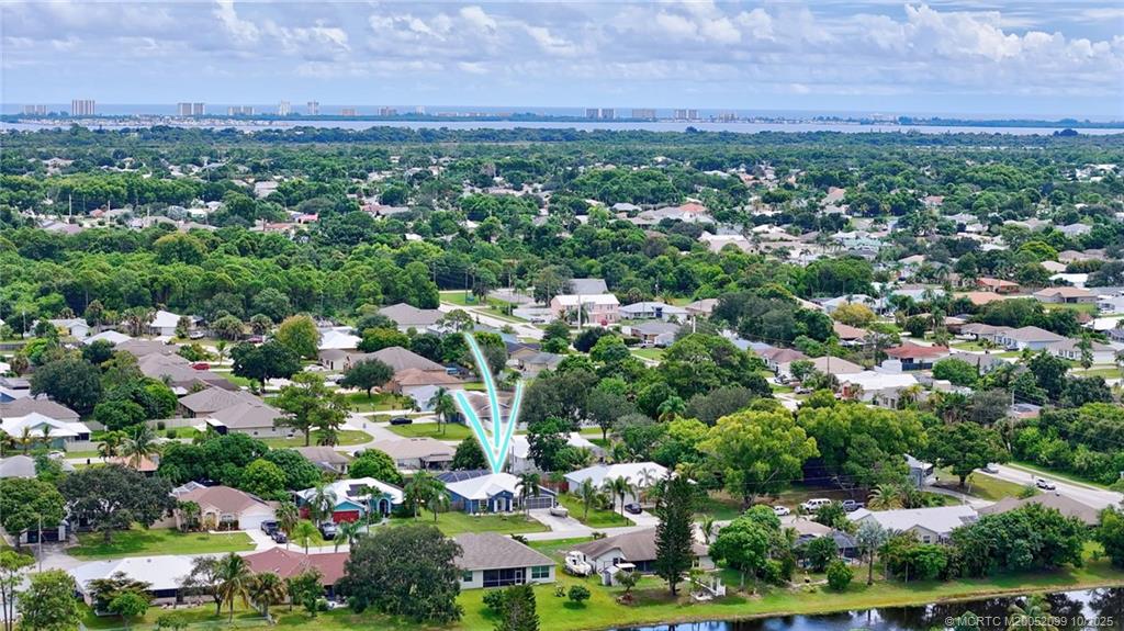 2077 SE Camden Street