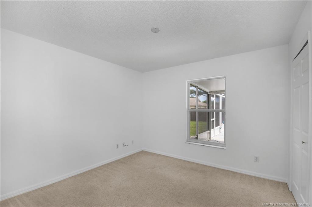 2077 SE Camden Street