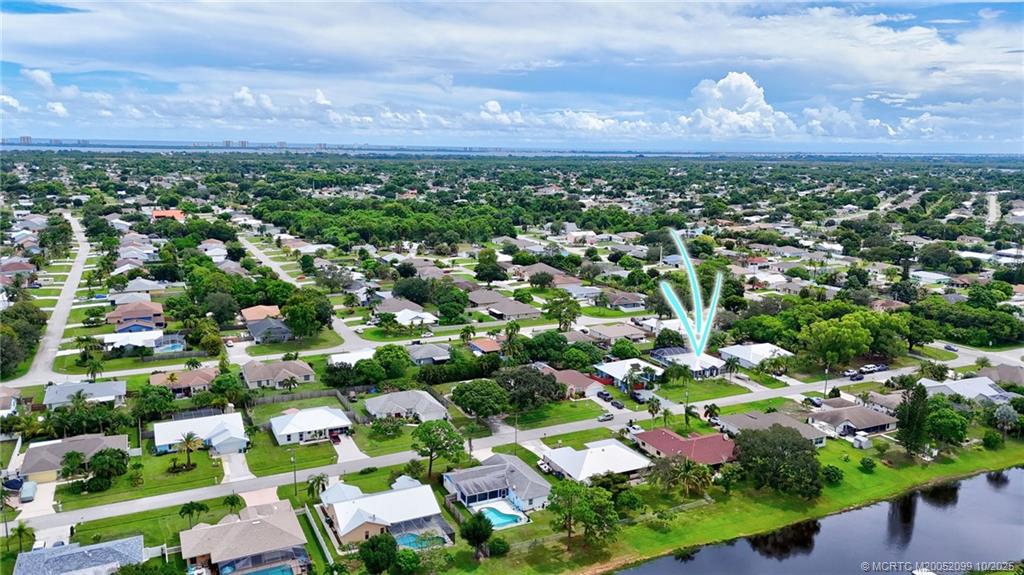 2077 SE Camden Street