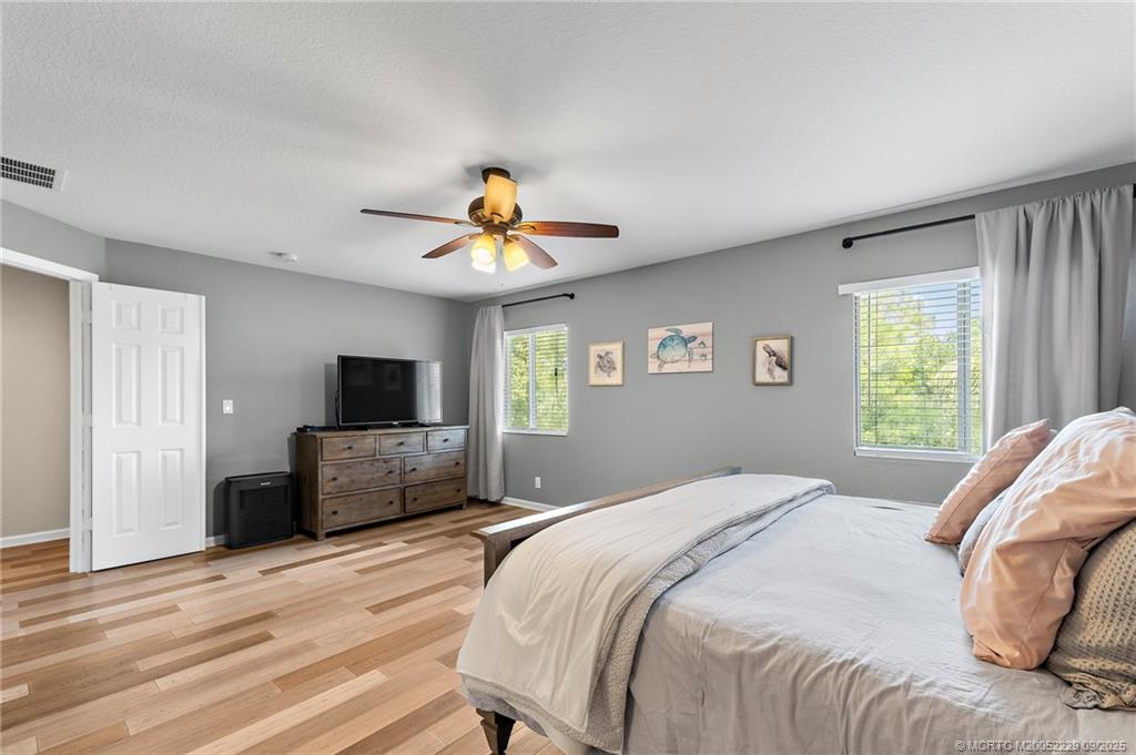 5338 SW Longspur Lane