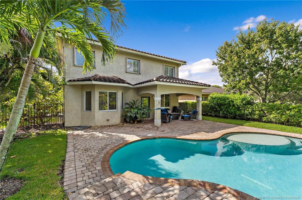 5338 SW Longspur Lane