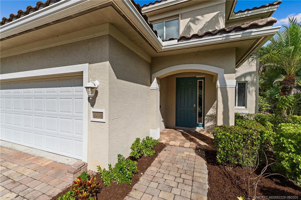 5338 SW Longspur Lane