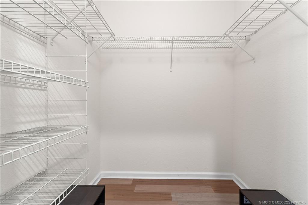 5338 SW Longspur Lane