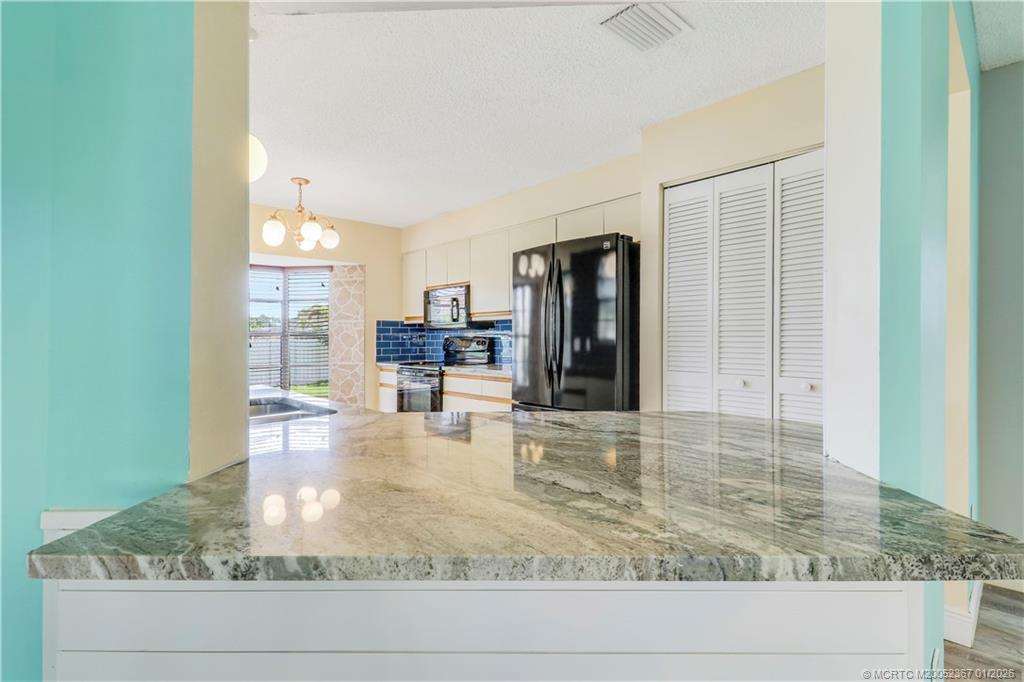 2621 SW Cadet Circle