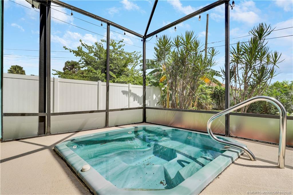 2621 SW Cadet Circle