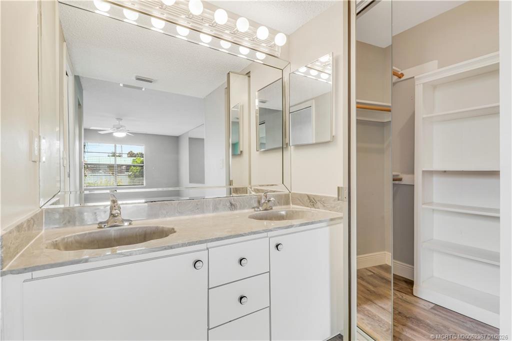 2621 SW Cadet Circle