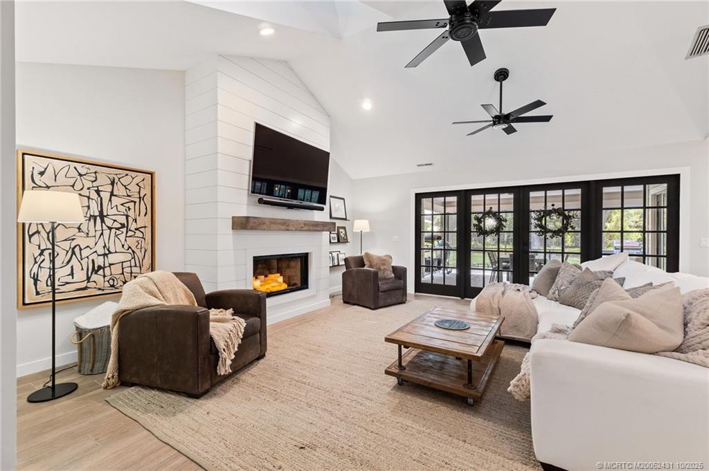 2239 SW Danforth Circle