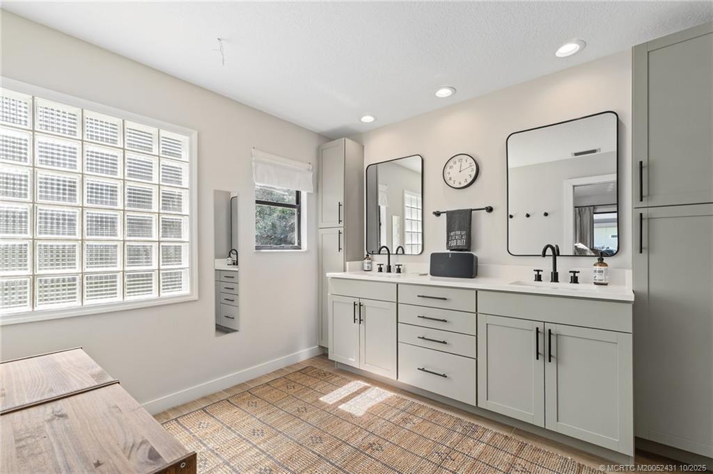 2239 SW Danforth Circle