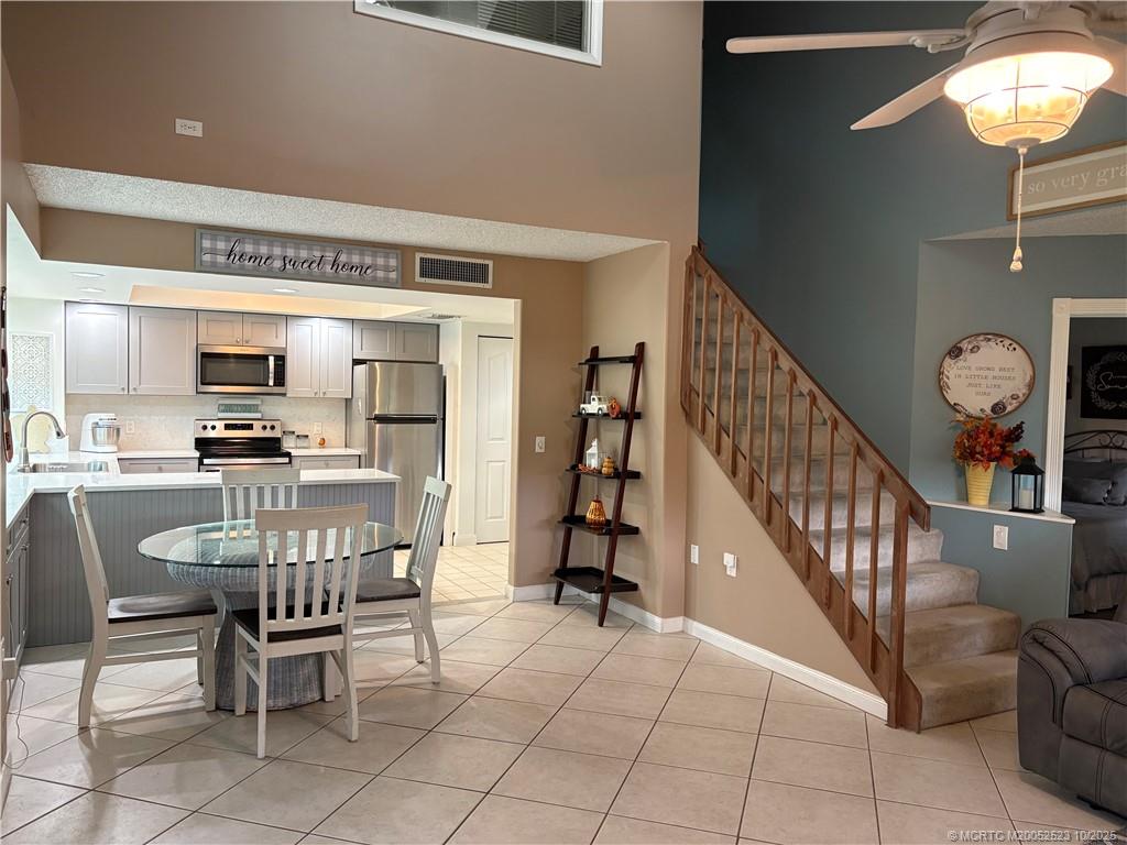 3566 SW Sunset Trace Circle