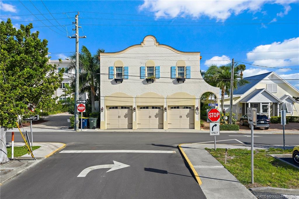 57 SE Seminole Street