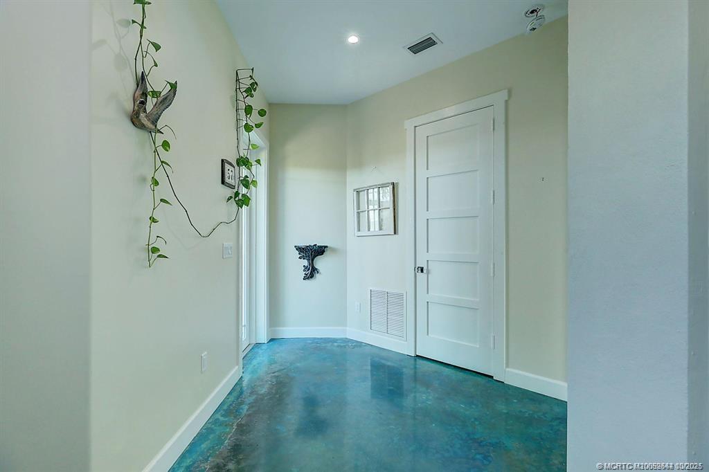 57 SE Seminole Street