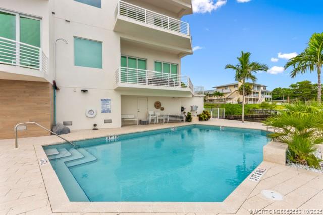 51 SE Seminole Street 305