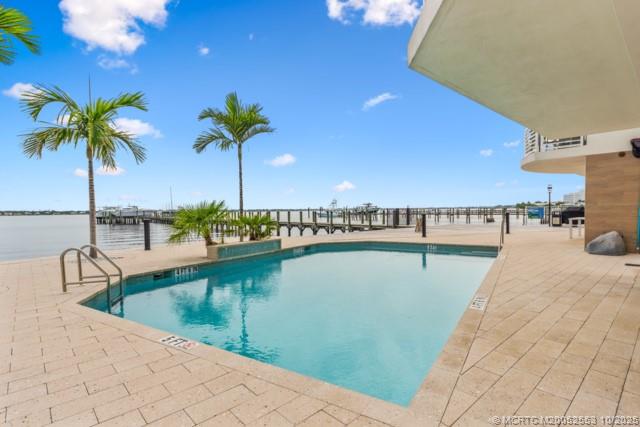 51 SE Seminole Street 305