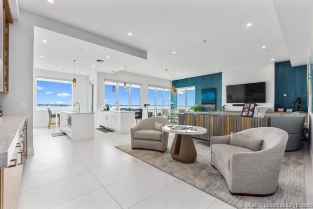 51 SE Seminole Street 305