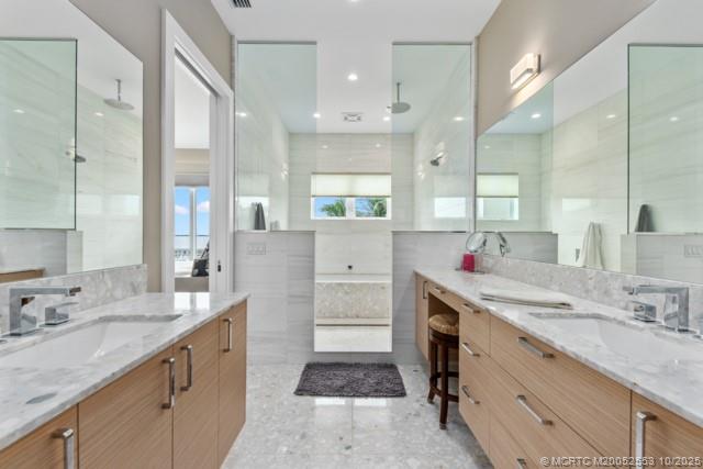 51 SE Seminole Street 305