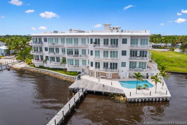 51 SE Seminole Street 305