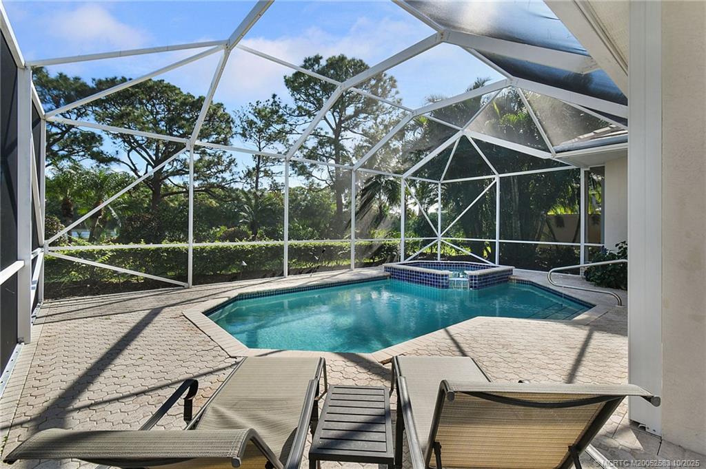 4381 SE Coventry Lane