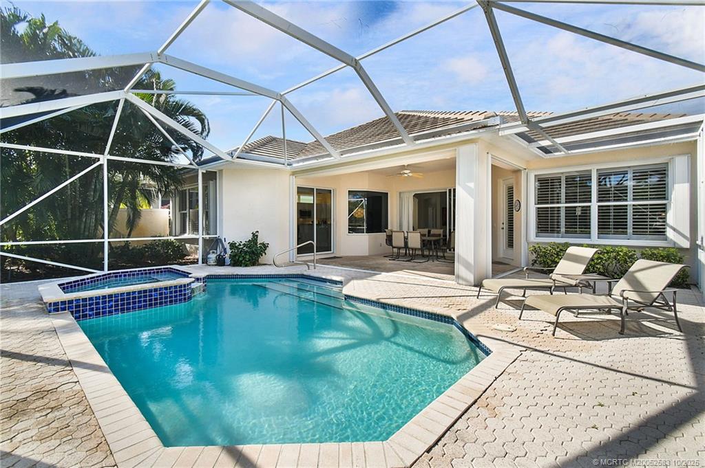 4381 SE Coventry Lane