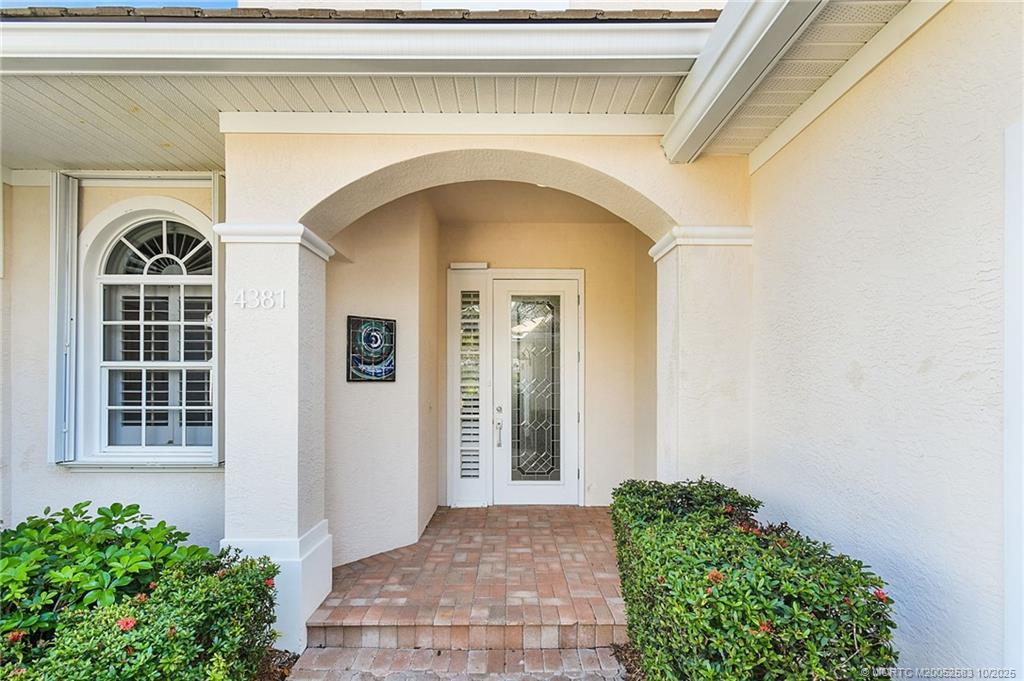 4381 SE Coventry Lane