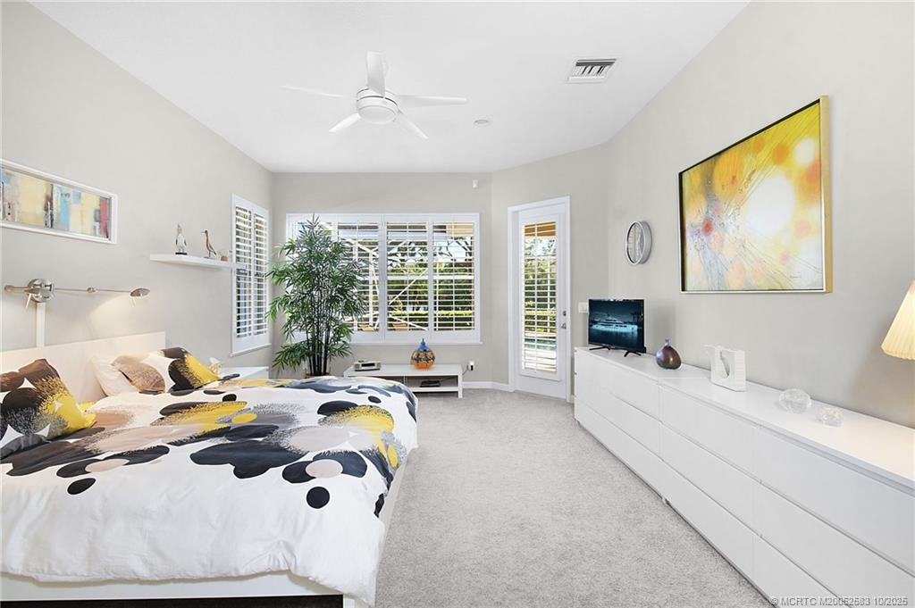 4381 SE Coventry Lane