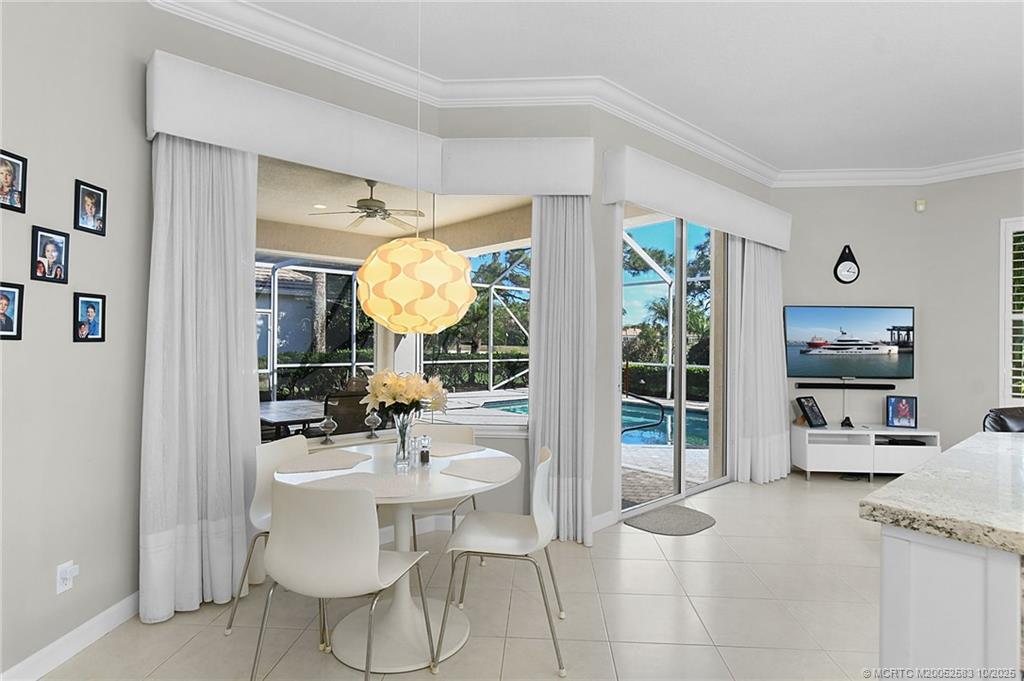 4381 SE Coventry Lane