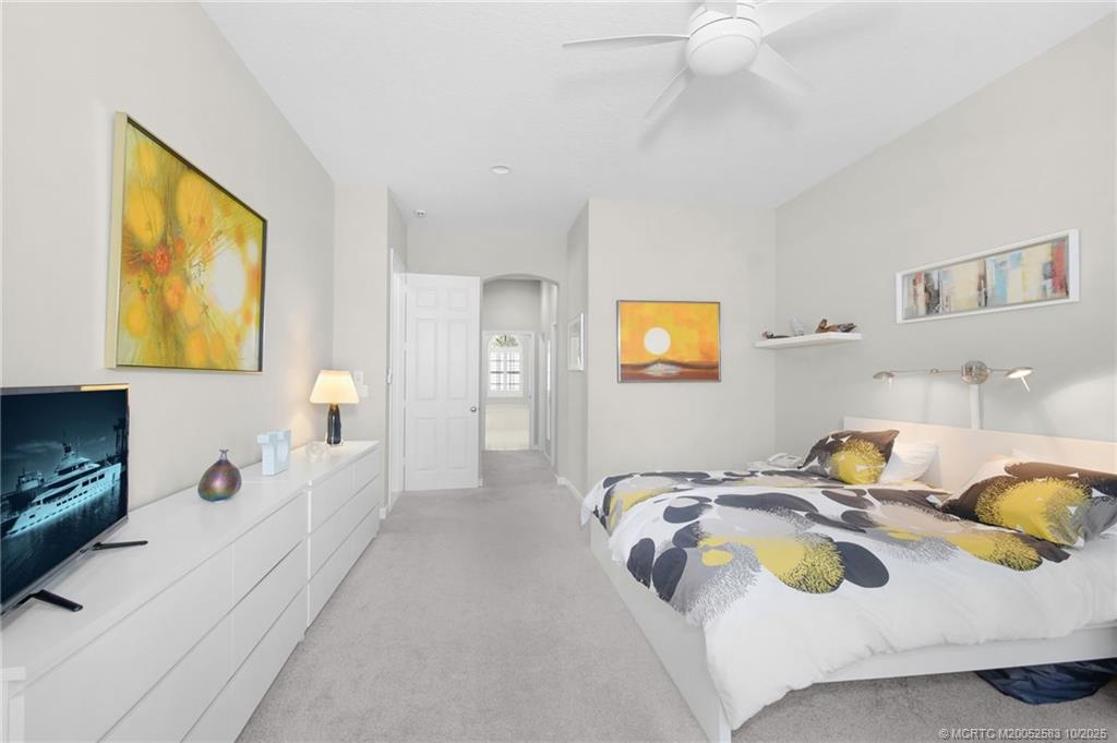 4381 SE Coventry Lane