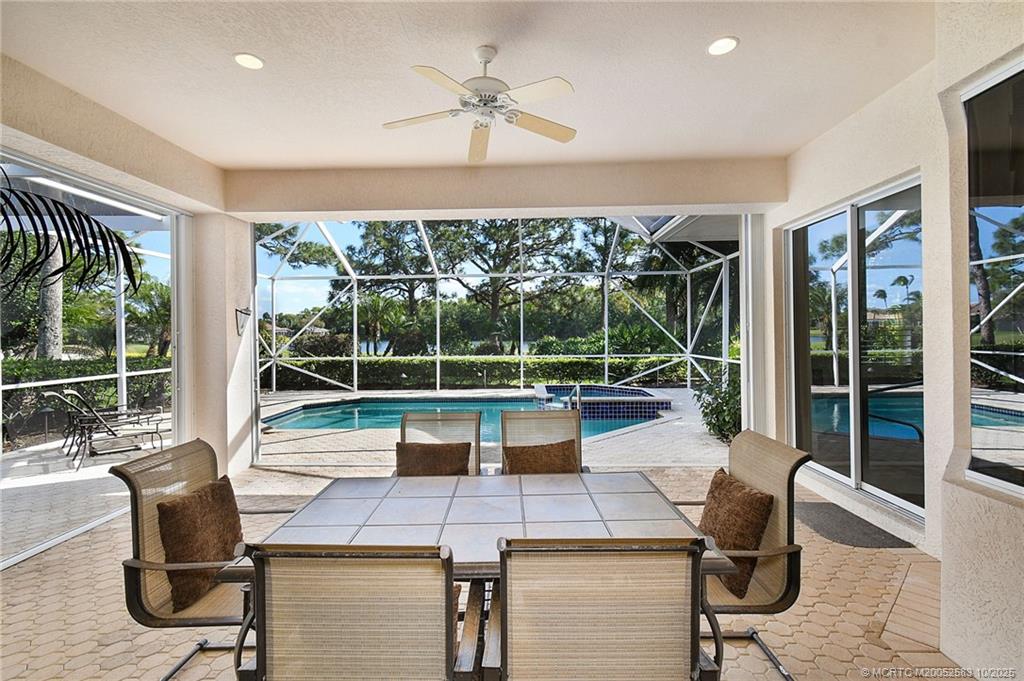 4381 SE Coventry Lane