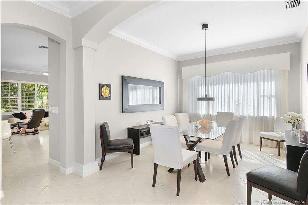 4381 SE Coventry Lane