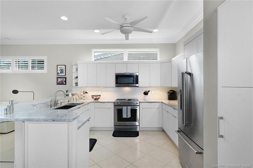 4381 SE Coventry Lane