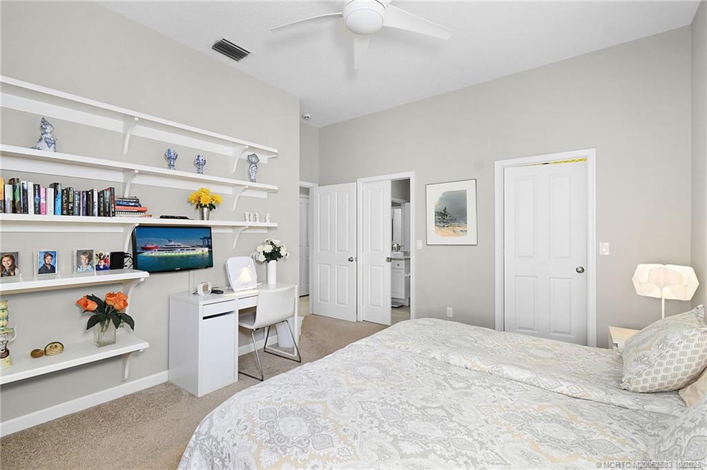 4381 SE Coventry Lane