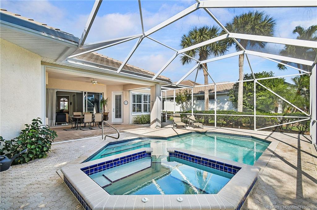 4381 SE Coventry Lane