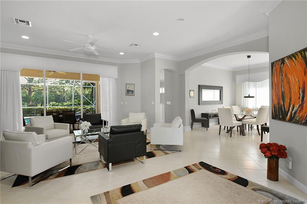 4381 SE Coventry Lane