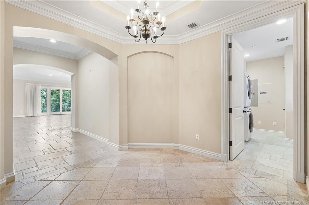 960 SE Willoughby Trace