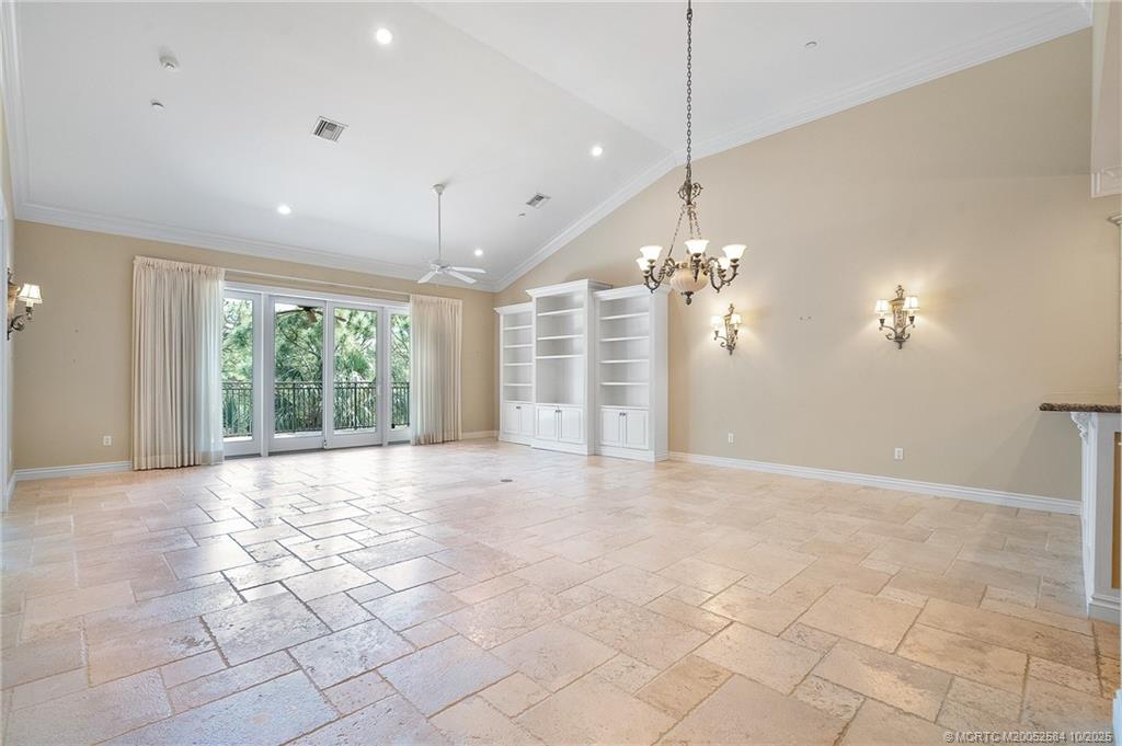 960 SE Willoughby Trace