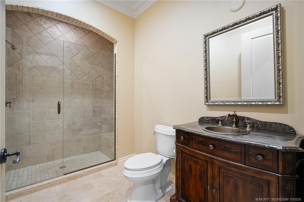 960 SE Willoughby Trace