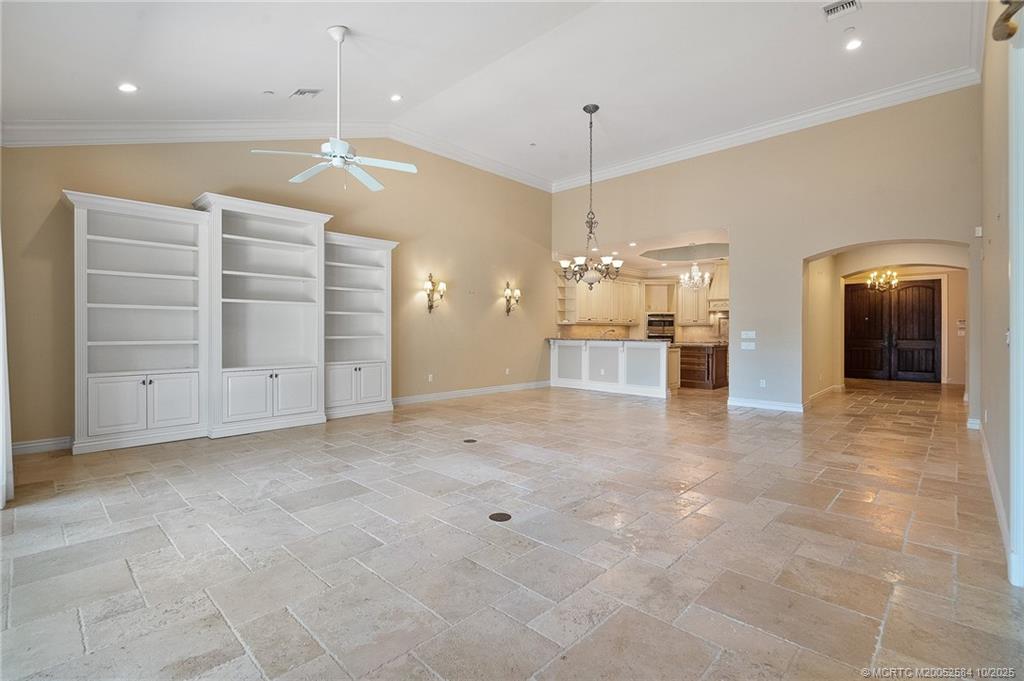 960 SE Willoughby Trace