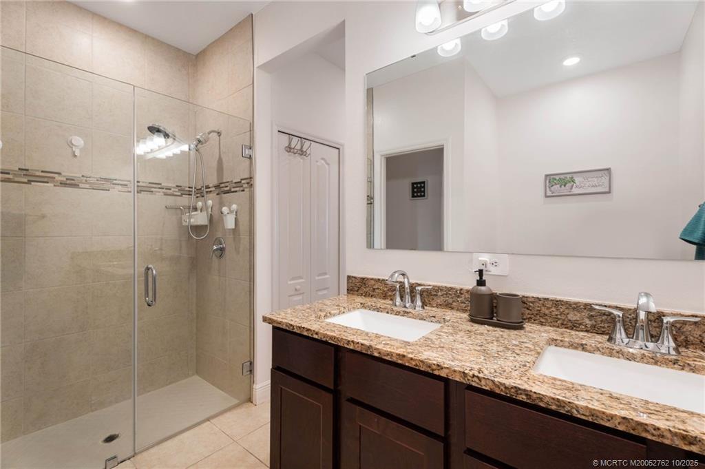 3271 SW Regatta Street