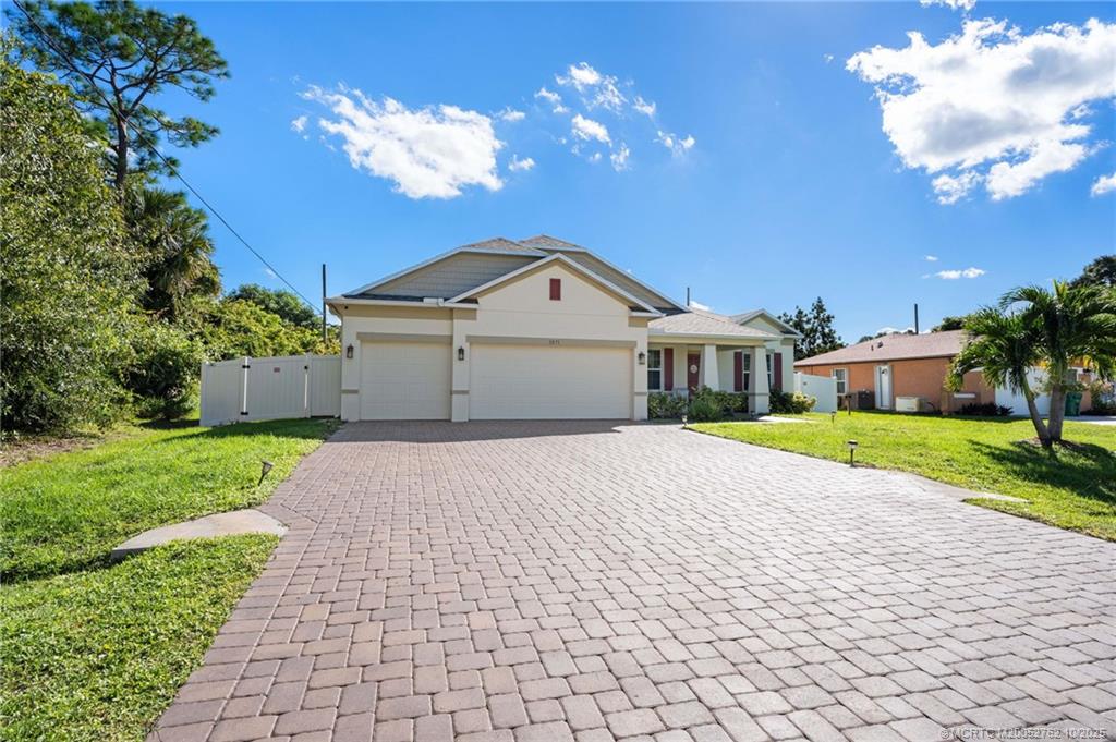 3271 SW Regatta Street