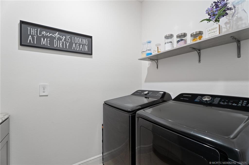 3271 SW Regatta Street