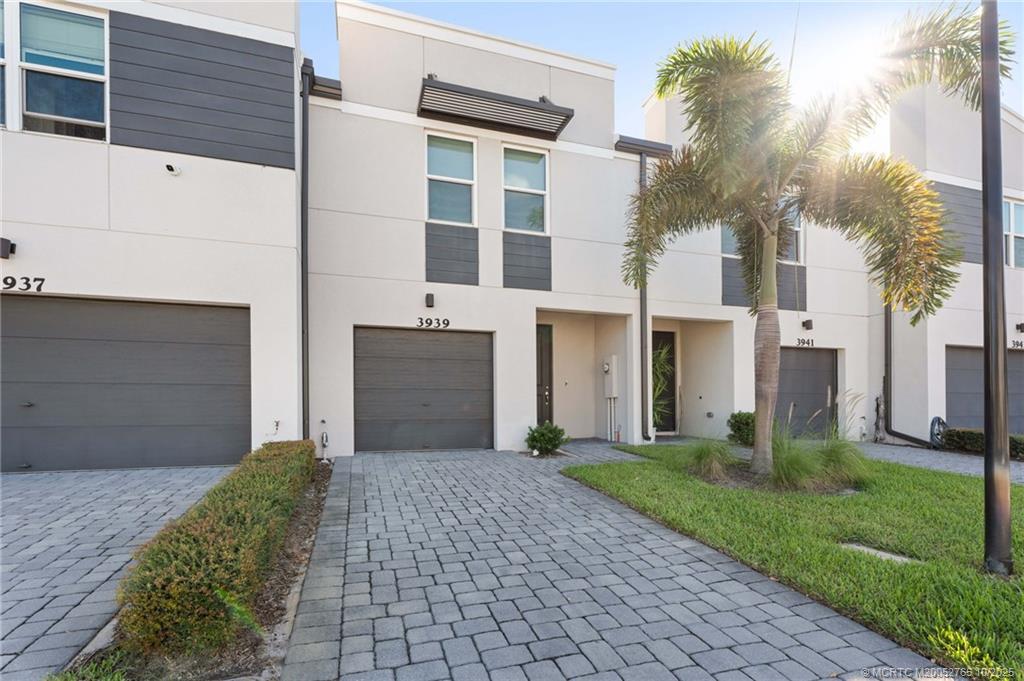 3939 SE Mentmore Lane