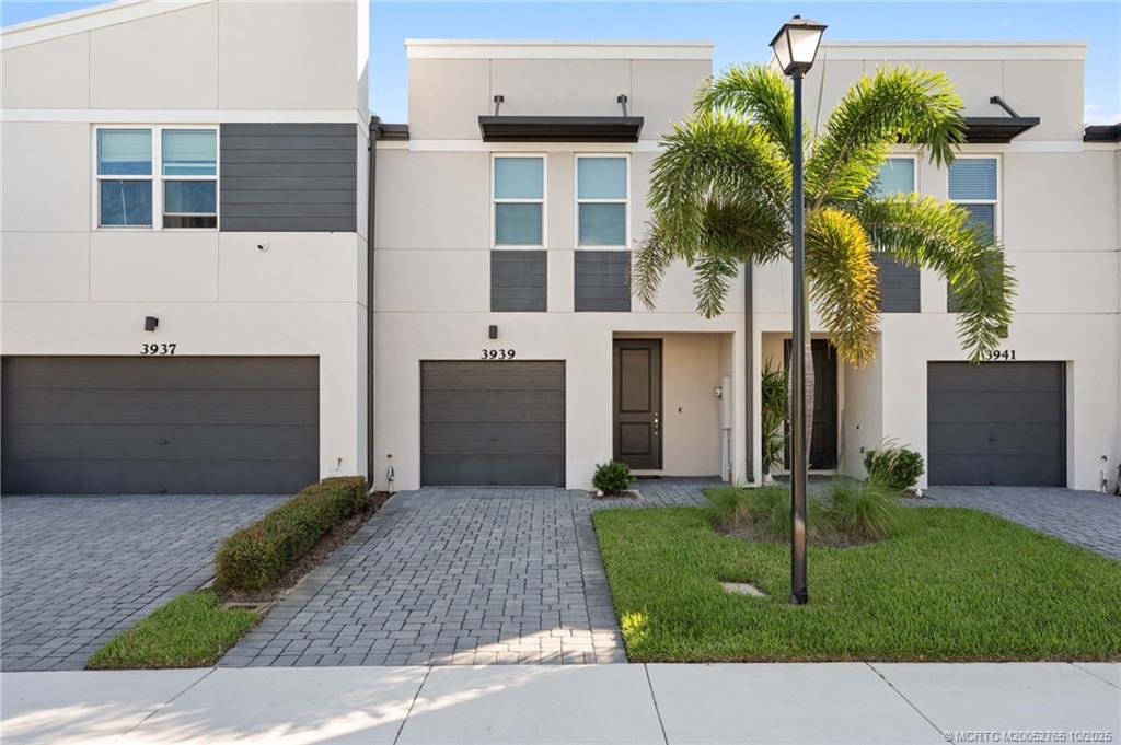 3939 SE Mentmore Lane