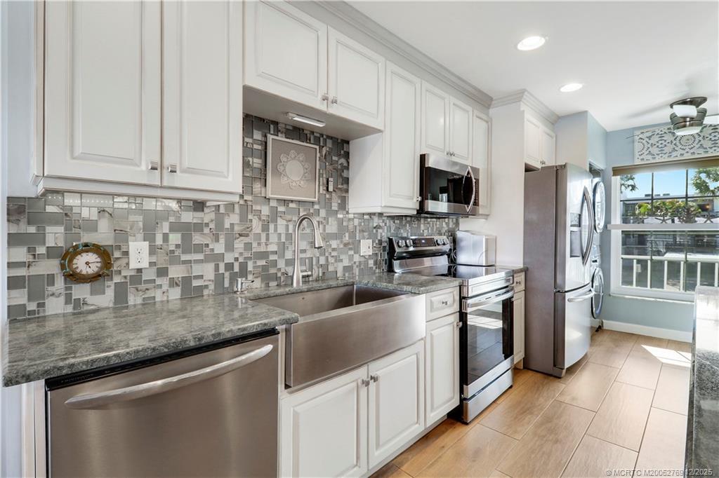 1864 SW Palm City Road 204