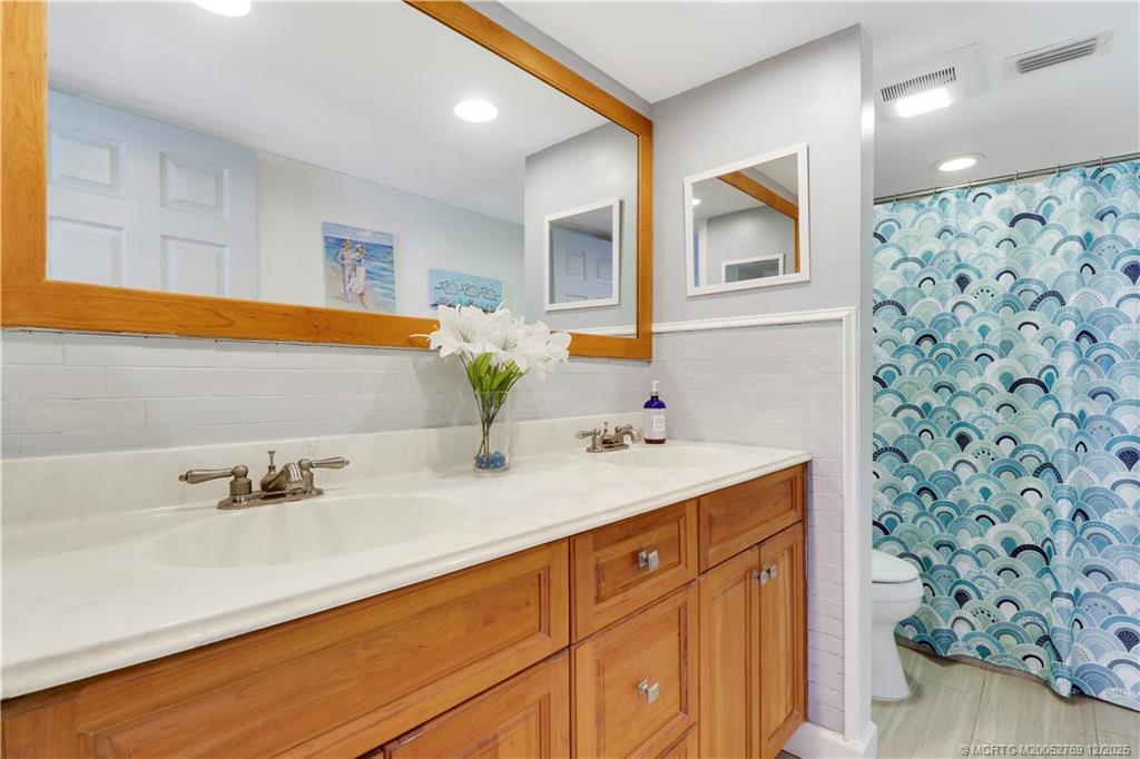 1864 SW Palm City Road 204