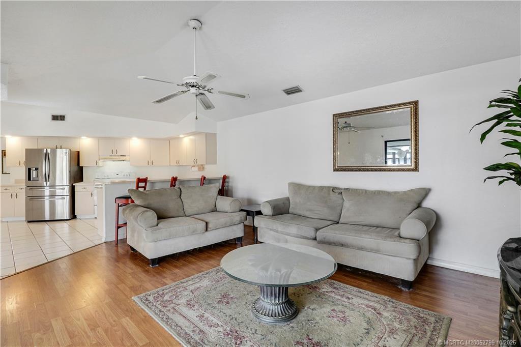 1692 SE Mariner Lane